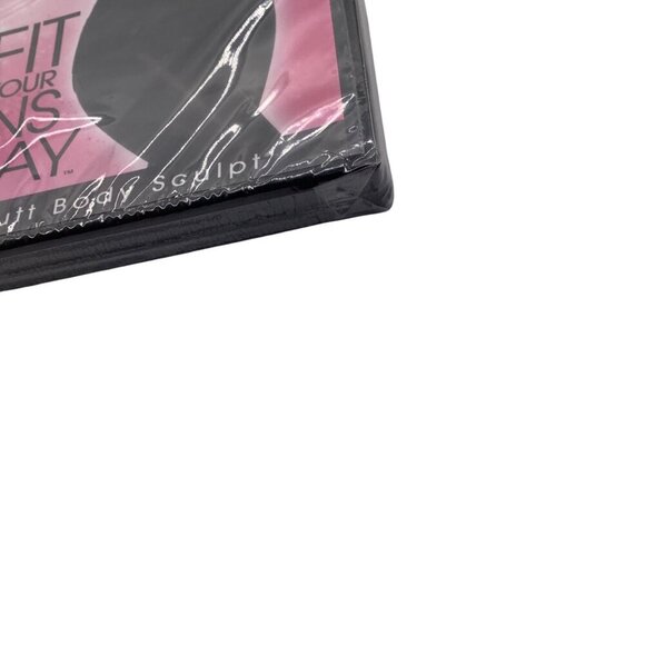 Kim Kardashian: Fit in Your Jeans by Friday: Ultimate Butt Body Sculpt - Picture 8 of 9